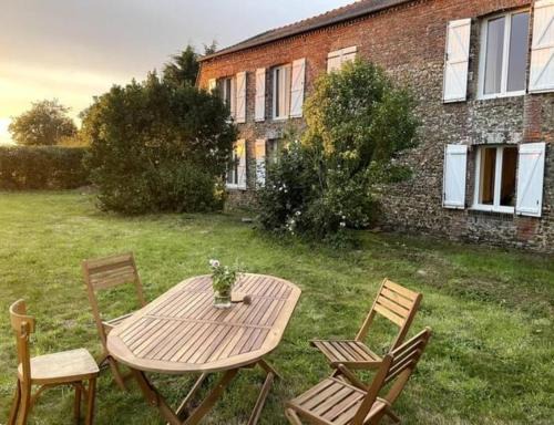 Maison en brique calme, nature, confort