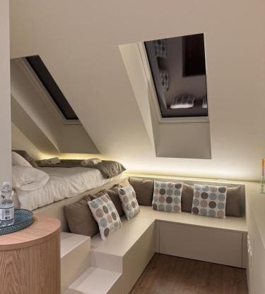 Apartment in the center of Neuchâtel Sunset
