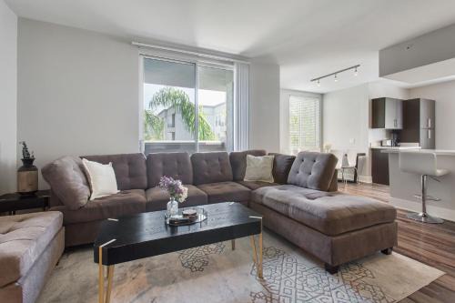 Santa Monica 2Bedrooms Pool&Gym&Free Parking
