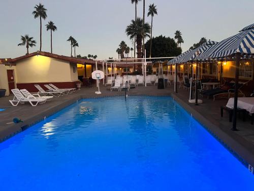 EDR Hotel - Weekday Oasis & Weekend Party Destination