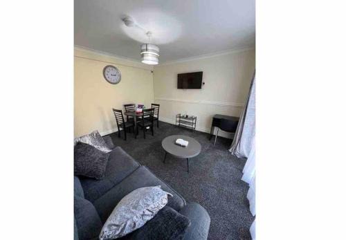 Lovely 4 Bedroom semi-detached with parking