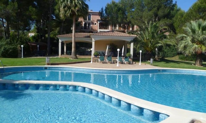 Calvia Apartment | Exclusive 3 BR. Home in a fantastic private complex - 5 min to the beach