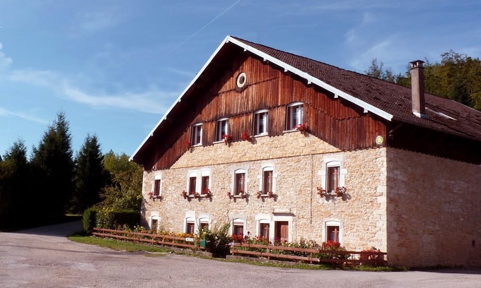 Belleherbe Apartment | Apartment in our former Comtoise farmhouse
