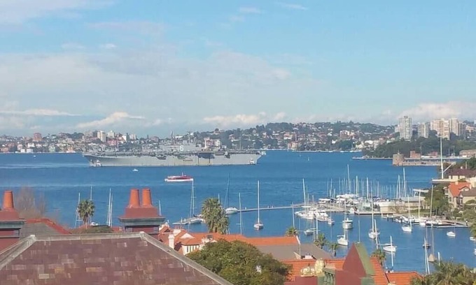 North Sydney Apartment | Harbour Views from North Sydney High Street