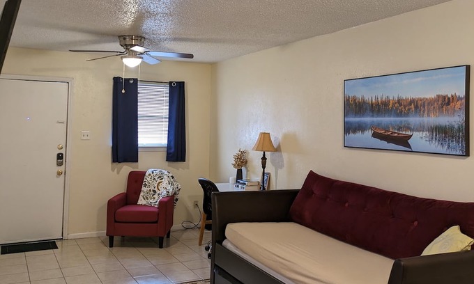 Copperas Cove Apartment | 1 BR APT w/Kitchen, Sleeps Four! Ideal for PCSing In or Out. No extra fees
