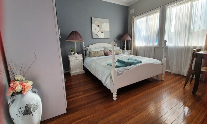 Cronulla Apartment | Wanda Beach and Cronulla Golf Course - 5 min walk - Quiet street