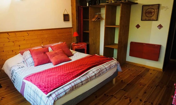 Messey-sur-Grosne Other | Chalet Room - for 2 people