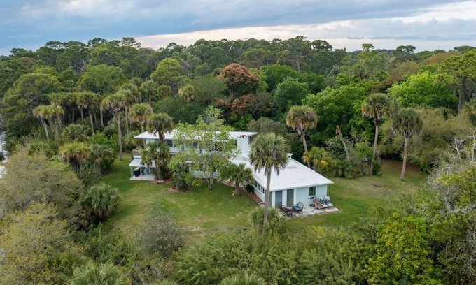 Melbourne Village House | Oasis In The Heart Of Melbourne... Check out our aerial video.