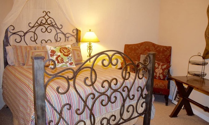 Rio Verde Foothills House | Spanish Styled Rural North Scottsdale Guesthouse