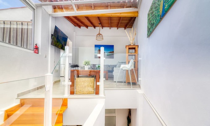 Garachico House | Spacious Terrace House w Ocean View 100m to the Beach