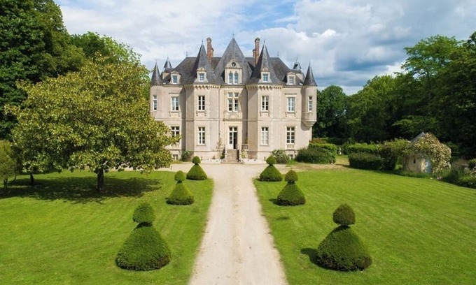 Vallon-sur-Gee House | Château de la Grange Moreau