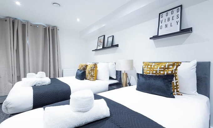 Gravesend Apartment | Modern 2br Apartment