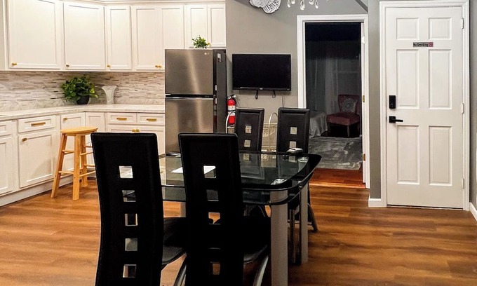 Passaic Apartment | Charming 2-bedroom apartment with WiFi Close to NYC