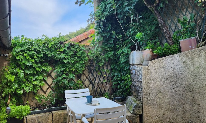 Saint-Benoit House | Small atypical house with terrace Grand Poitiers