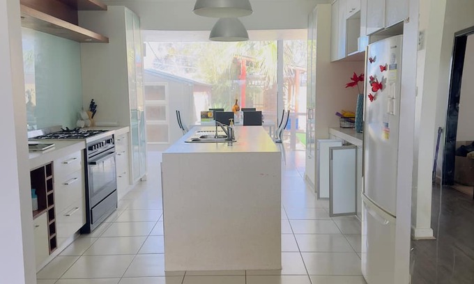 Werribee Villa | 3 Bedroom cozy villa in Werribee near Werribee CBD and other amenities