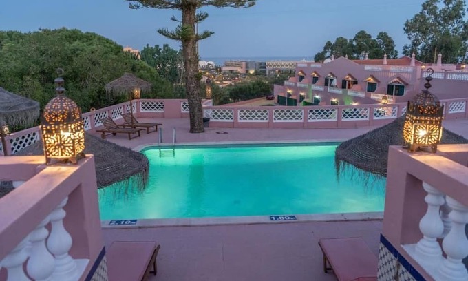 Meia Praia Apartment | Studios for long stays near the beach in the Algarve region of Portugal