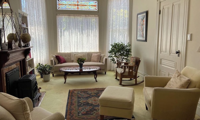 North of the Panhandle House | Large & Lovely Victorian House in the Heart of San Francisco