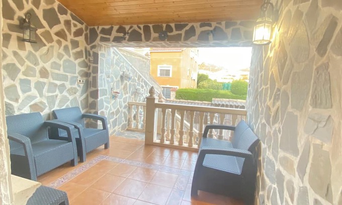 Pliego House | Casa Acogedora con Grandes Espacios y Excelentes Exteriores, Piscina, Barbacoa