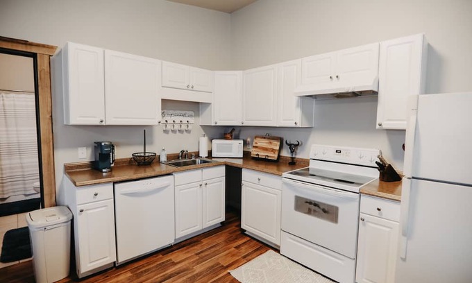 Elizabethtown House | NEW LISTING! Escape to Serenity: 1BR Oasis Minutes from Town by RedAwning