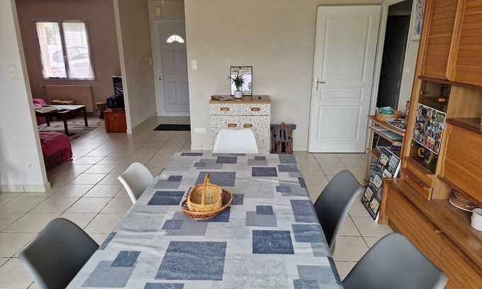 La Roche-sur-Yon House | Maison au Calme en Lotissement Proche du Centre Avec bus à Proximité Immédiate