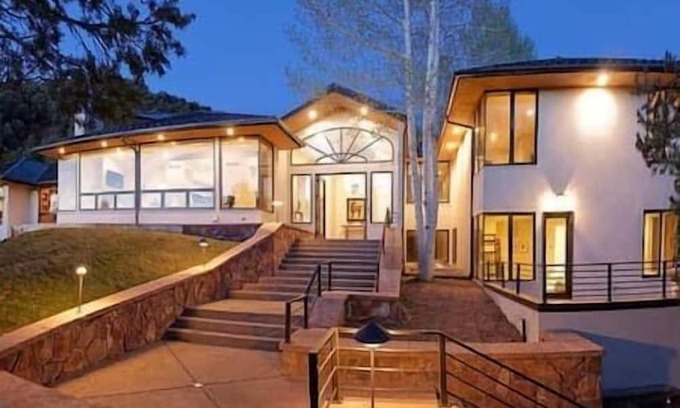 Basalt House | 5/6 Amazing Home-Pool Table-Office-Patio-Fireplace