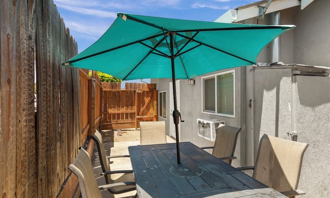 Antioch House | COZY 1Bdr, 1Ba w/ Washer & Dryer