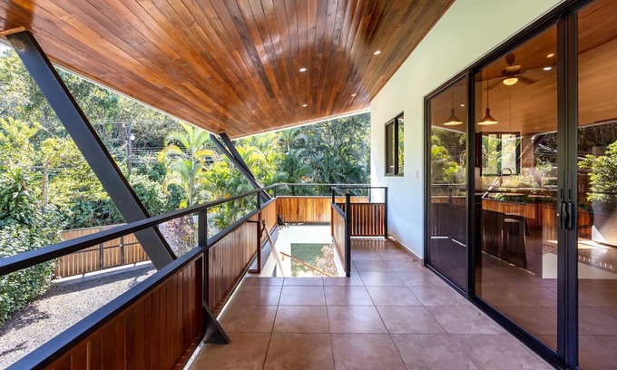 Garabito House | Private and Cozy 2 bedroom Home