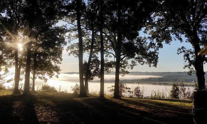 Golconda House | Relax in the Shawnee National Forest!