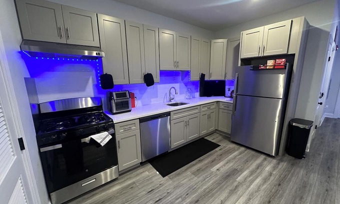 Paterson Condo | Spacious 1 Bedroom Condo In Front Of All Major Highways & Only 16 Miles From NYC