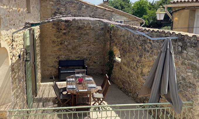 Cornillon House | CHARMING HOUSE CLOSE TO THE RIVER AND HIKING TRAILS.