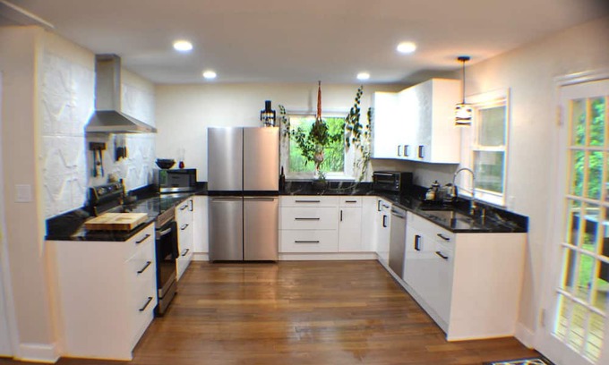 Asheville House | Awesome West Asheville House with Pool, Hot Tub, Fire Pit!