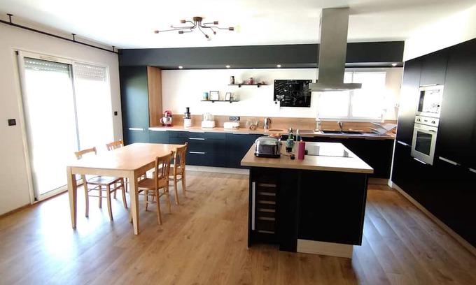 Eurre House | Maison Avec 3 Chambres Dans le Village D'eurre Dans la Drôme