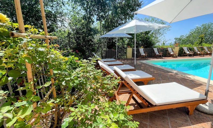 Spoleto House | The Lord of the Manor lived here Enjoy the aristocratic life! Sleeps 10