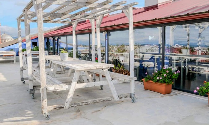 Urla Apartment | Tranquil Flat w Balcony in a Lux Complex in Urla
