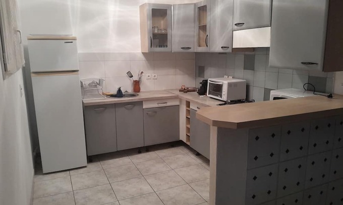 Moulin a Vent Apartment | Apartment with garden close to beach roads and town center