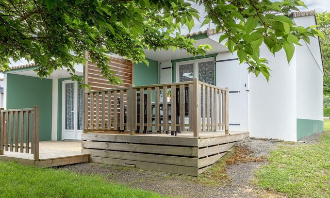 Mache Resort | Holiday Home '2 - T2 Confort' with Shared Pool and Shared Garden