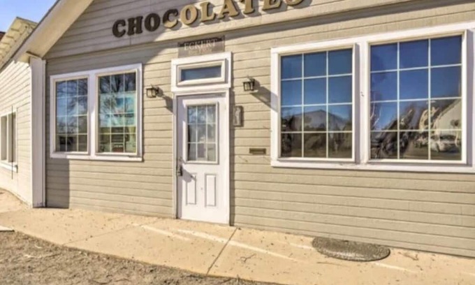 Orchard City Apartment | 358) Grand Mesa Staycation