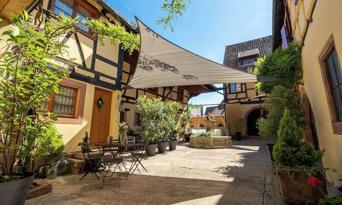 Saint-Hippolyte House | La Cour St Fulrad