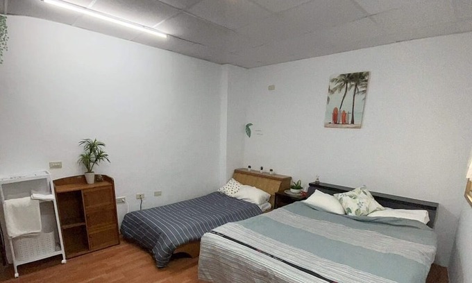 West Central District House | 位於安平觀光區正中心，寵物友善，古堡街122巷8號前有免費停車場，王城路周遭可合法停車