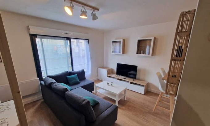 Centre Ville Apartment | Modern apartment - free, private and secure parking