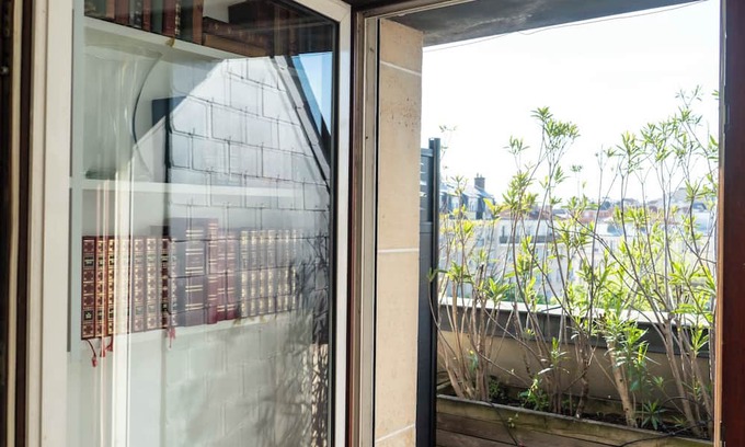 Saint-Mande Apartment | Bright studio close to Bois de Vincennes