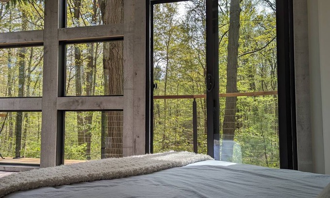 West Lincoln Cabin | Modern Cabin in the Woods