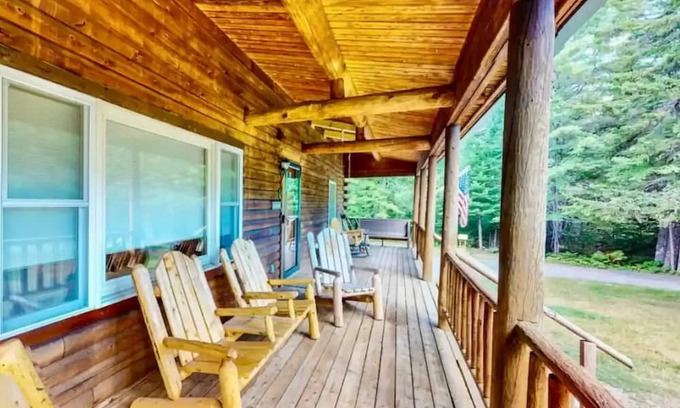 Trenton Cabin | Silver's Log Cabin w/ Fire Pit near Acadia National Park