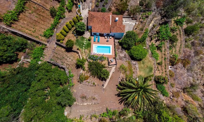 Tijarafe House | Holiday Home 'El Lomito' with Sea View, Wi-Fi and Air Conditioning