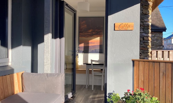 Ballyferriter Apartment | Spectacular Sea Views - Cille 2