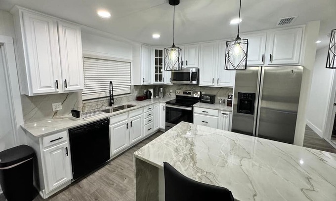 Doctor Phillips House | Entire bungalow in Orlando, Florida, United States
