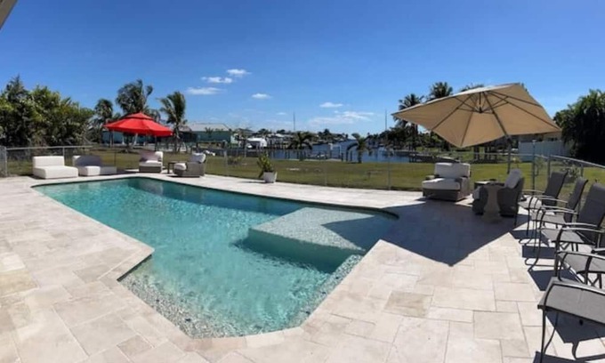 Edgewater House | Edgewater Getaway