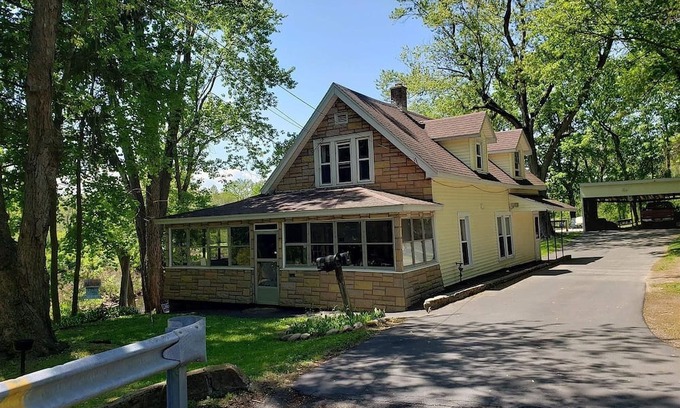 Troy House | Quiet retreat on creek for 2024 graduations-RPI, Russell Sage, HVCC, E Willard