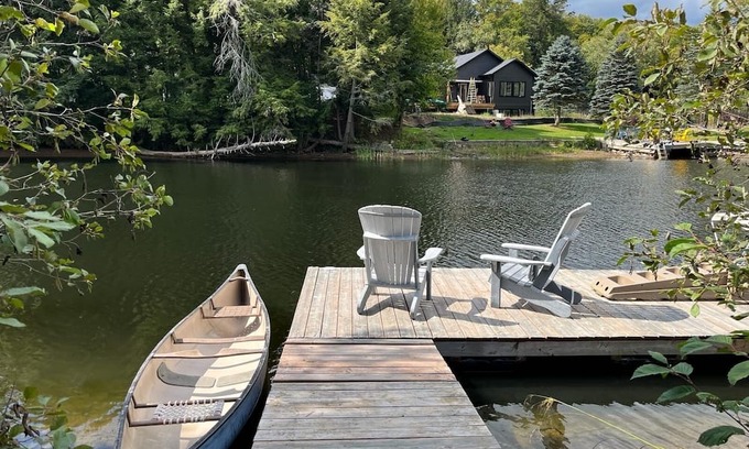 Bracebridge Bed & Breakfast | Private (One Room) Basement Bliss in Shared Home