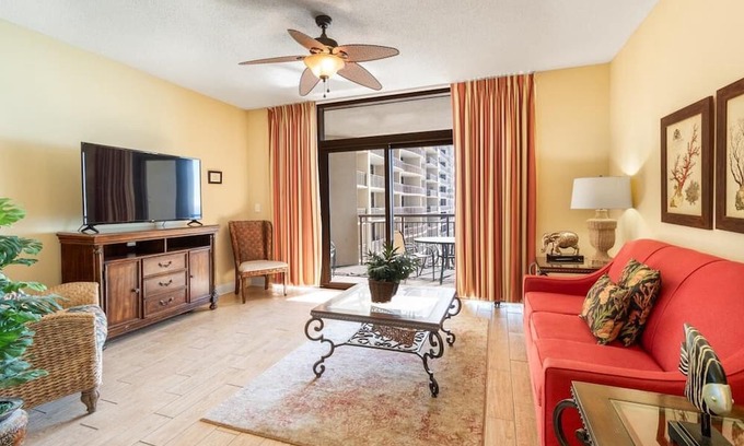 Windy Hill Condo | 10th Floor Retreat: Oceanfront One-Bedroom Condo with Spectacular View